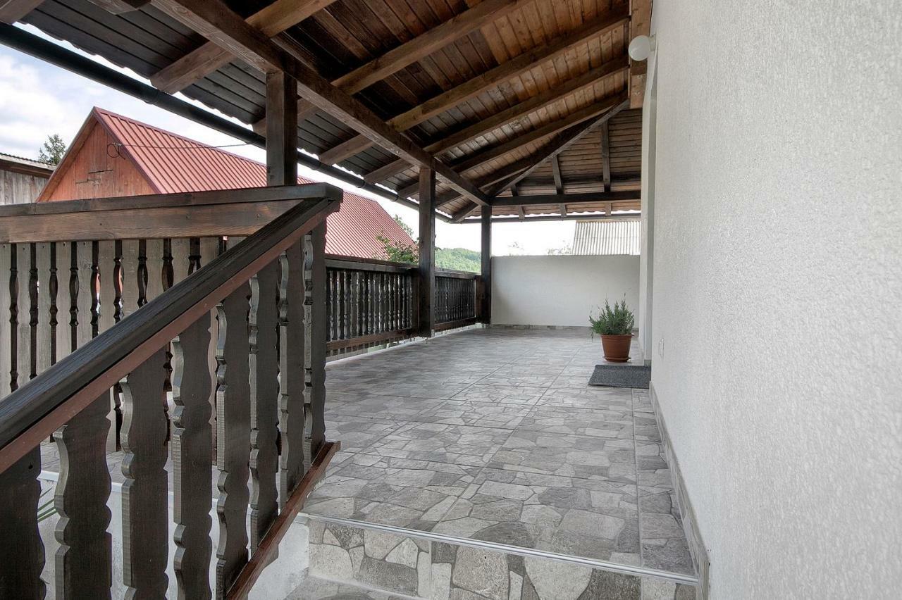 Apartments Matko Rakovica Luaran gambar