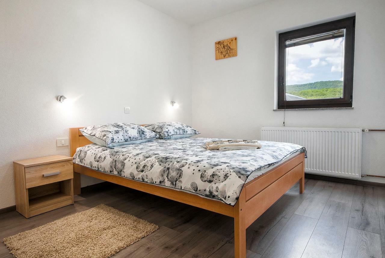 Apartments Matko Rakovica Luaran gambar