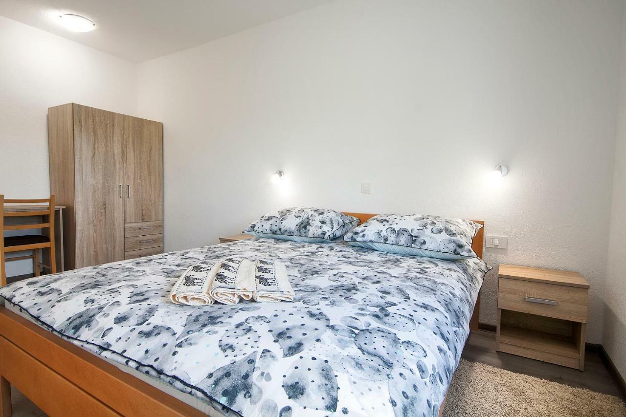 Apartments Matko Rakovica Luaran gambar