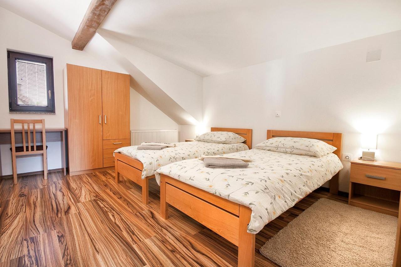 Apartments Matko Rakovica Luaran gambar
